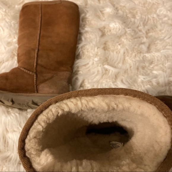 Tall Ugg Boots - Picture 4 of 4